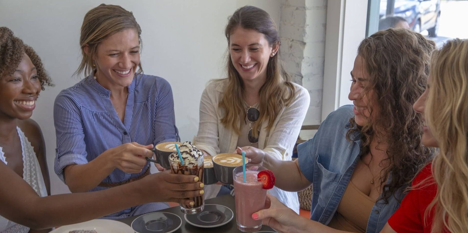 Women drinking coffee